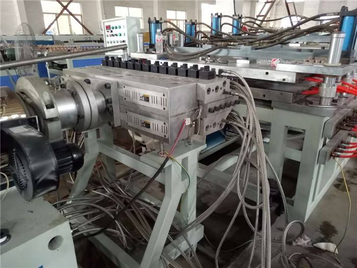 中國塑料機械行業迅速崛起 站穩腳跟是挑戰